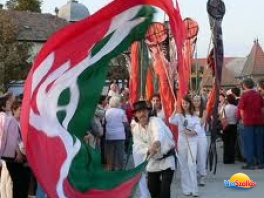 TAVASZI   FESZTIVÁL   GYULÁN